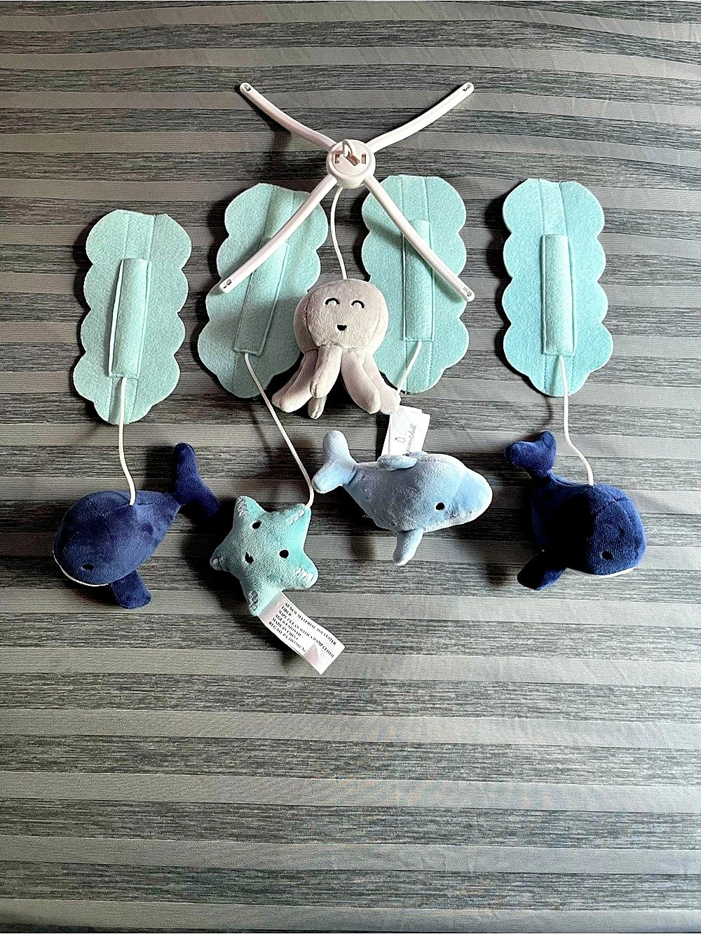 Peanut Shell Sealife musical mobile